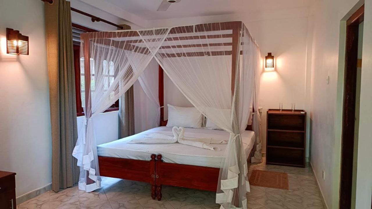 Panorama Beach Hotel Тангалле Екстер'єр фото
